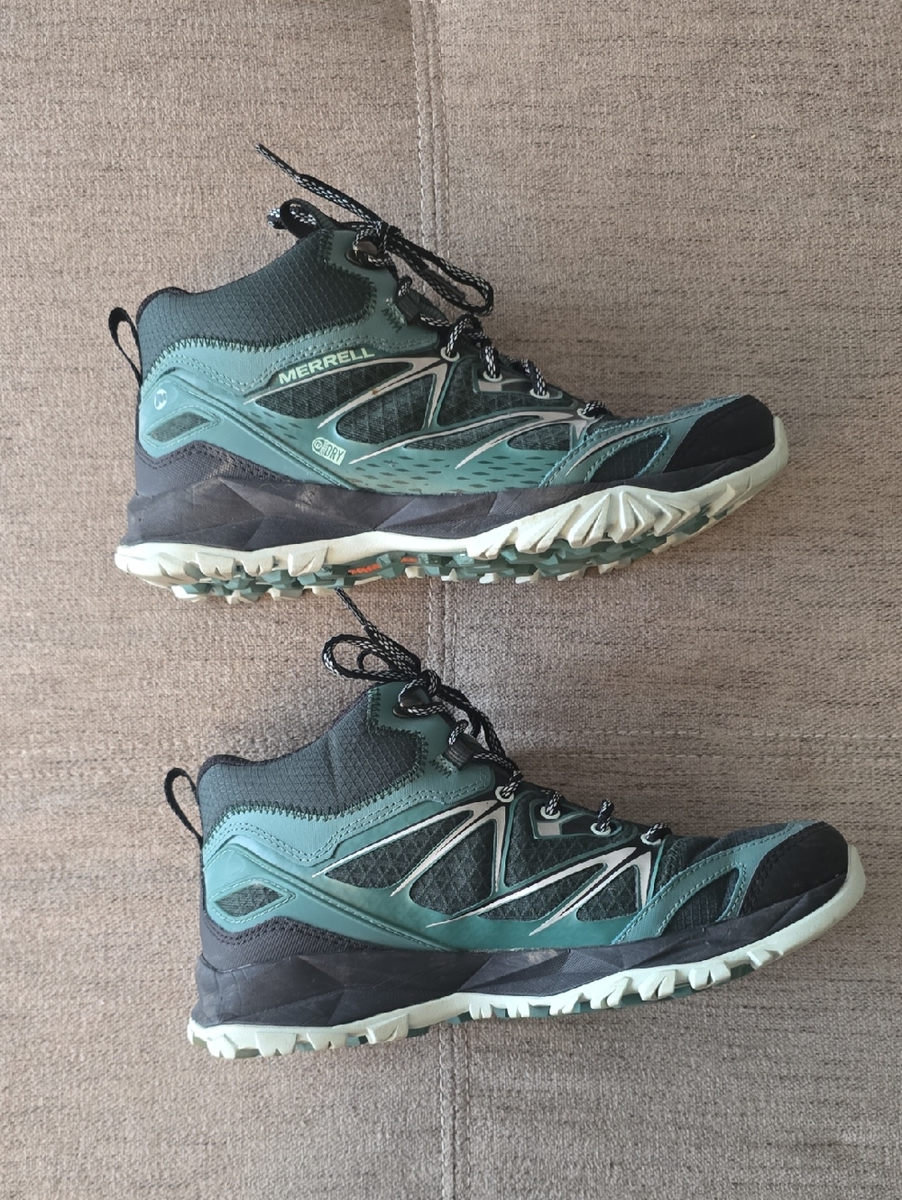 Merrell Black and Dark Green Trail Shoes - Picture 3 of 9